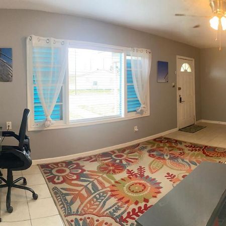 Coastal Breeze Unplugged Galveston Exterior photo
