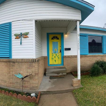 Coastal Breeze Unplugged Galveston Exterior photo
